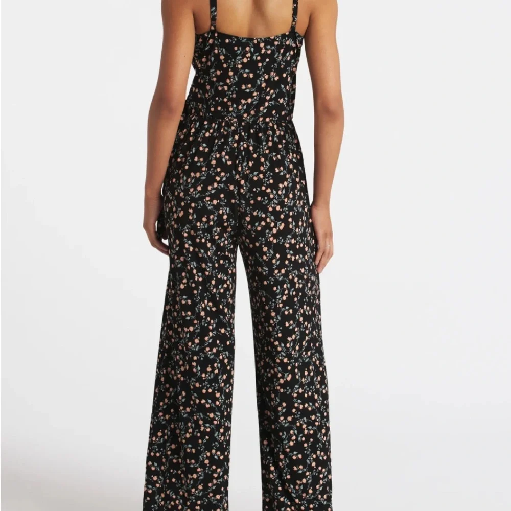 Kaleigh Women’s Black Floral Jumpsuit - Picture 10 of 11